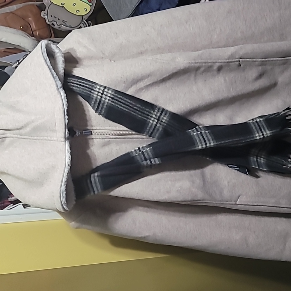 NWT D.E.T.A.I.L.S I.N.C Cozy Beige Hooded Coat with Plaid Scarf Faux Fur Size 3X - Picture 8 of 10